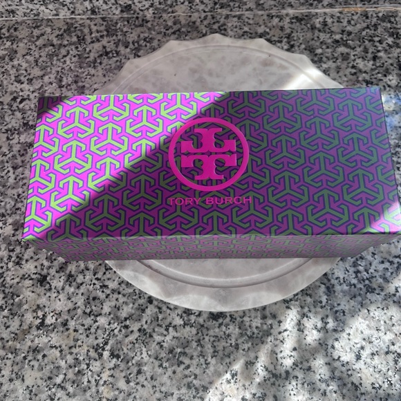 TORY BURCH | Miller Sandal - Picture 15 of 16